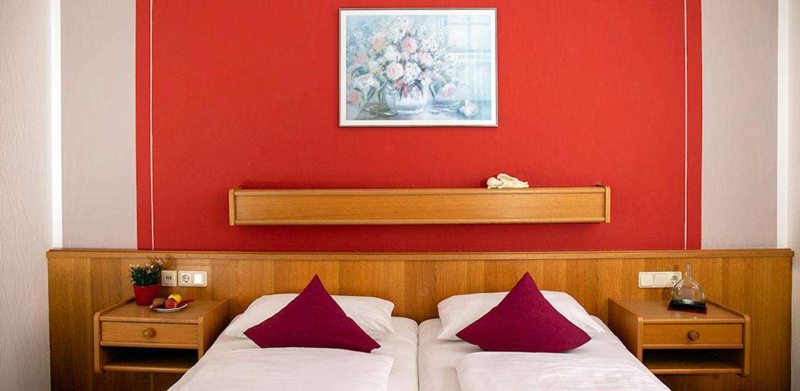 Hotel Garni Zum Hirschen Iphofen Εξωτερικό φωτογραφία