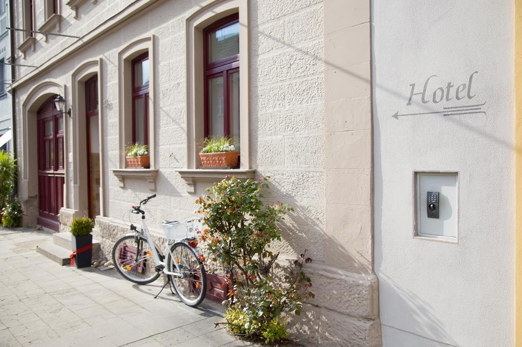 Hotel Garni Zum Hirschen Iphofen Εξωτερικό φωτογραφία